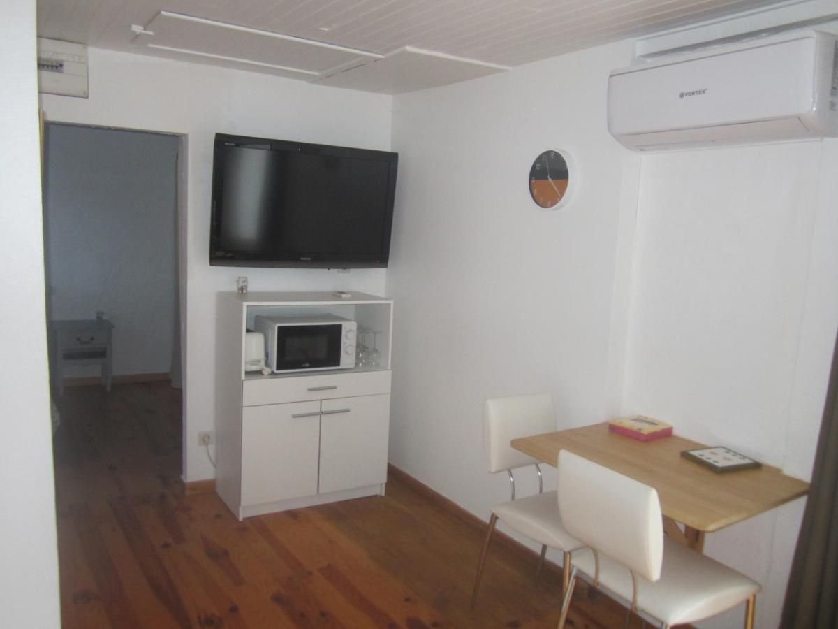 Studio Avec Piscine Sur 3000 Metres De Terrain Lägenhet Marcorignan Exteriör bild